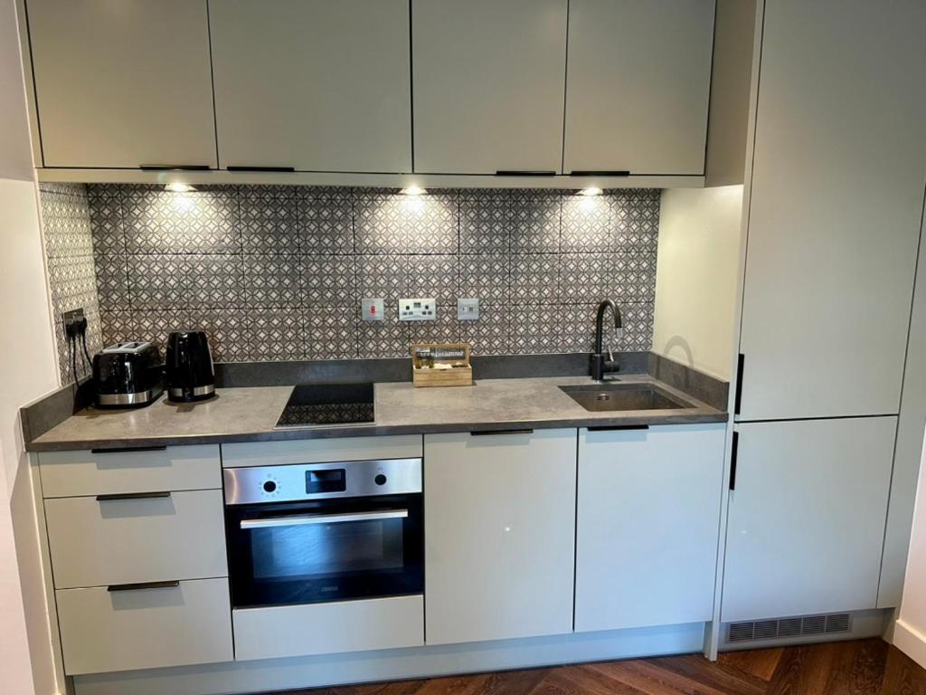 The Retreat, Luxury Studio Apartment In Bath With Parking Εξωτερικό φωτογραφία